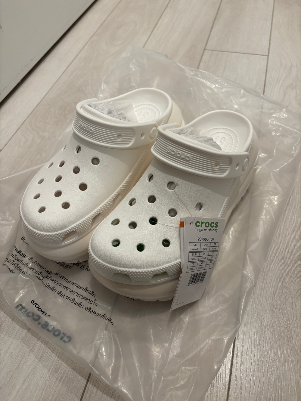 CROCSK Mega Crush Clog - White